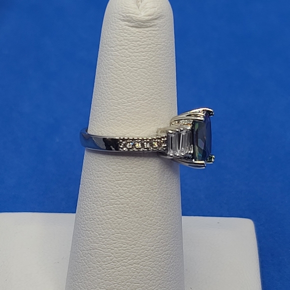 NWT Mystic Topaz & Cubic Zirconia Ring in Sterling Silver Size 6 & 8 - Picture 4 of 7